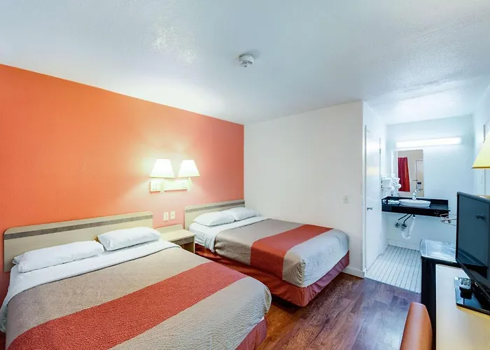 Motel 6-Greenville, Tx